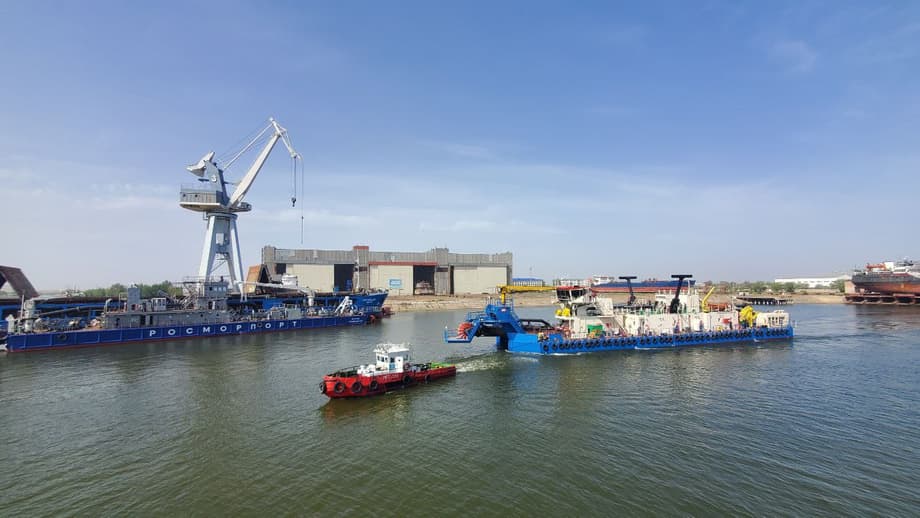 Земснаряд с роторным рыхлителем «Лотос-2»