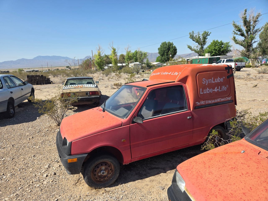 Soviet "Oka" Ended Up in a Junkyard in the USA