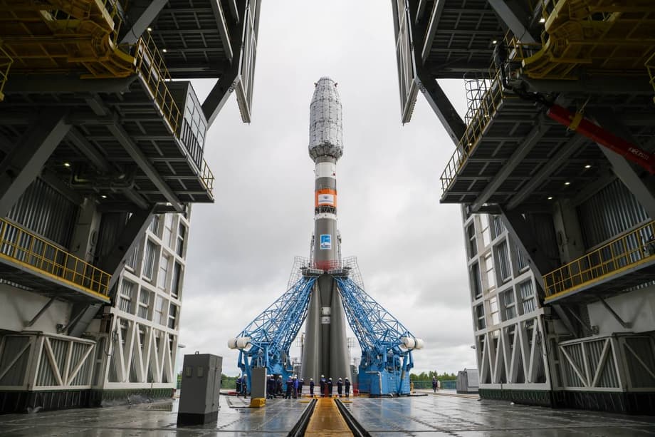 Soyuz-2.1b launch vehicle with helio-geophysical satellites "Ionosphere-M" No. 3 and No. 4