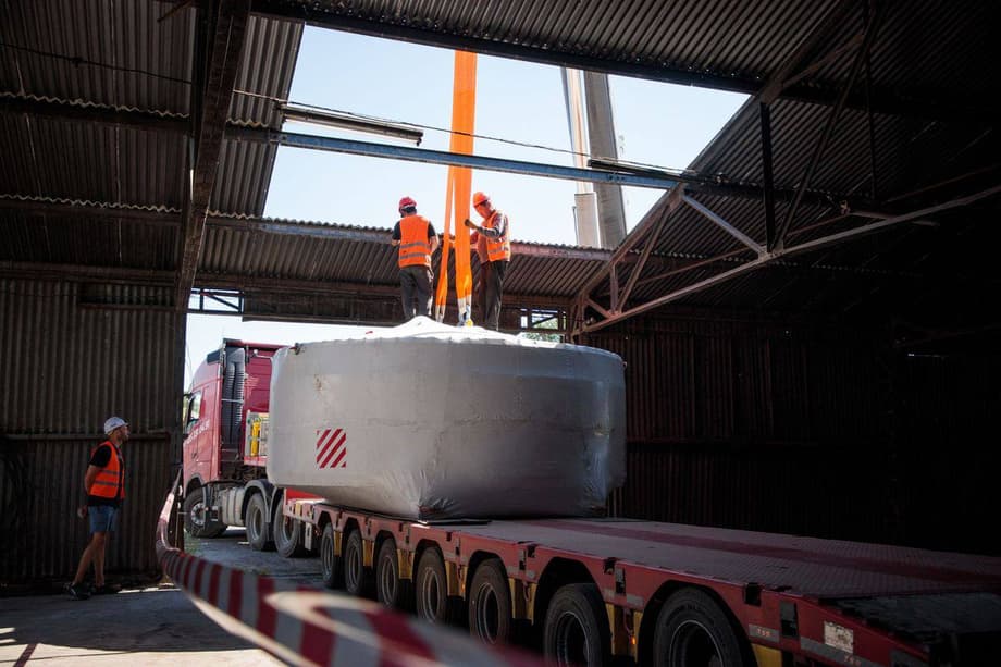 Equipment for wind power plants