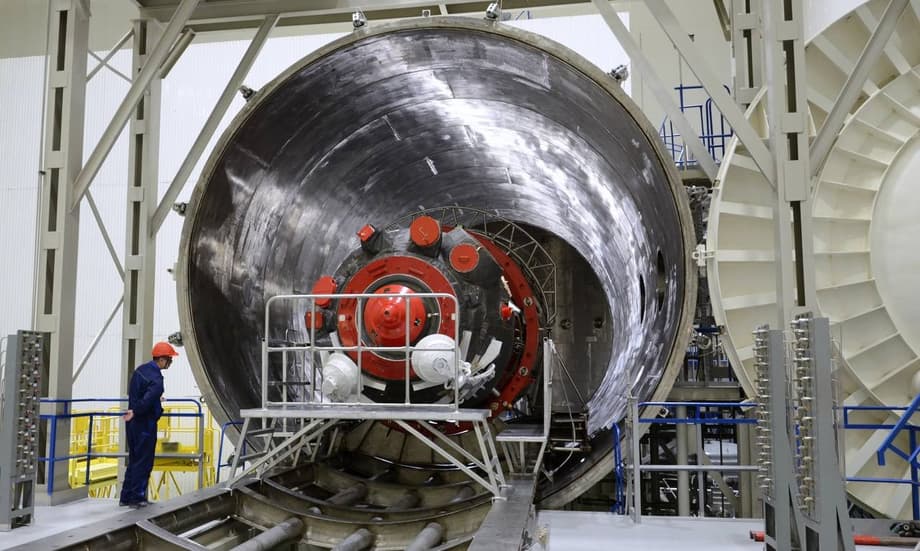 Leak test of the Soyuz MS-28 spacecraft