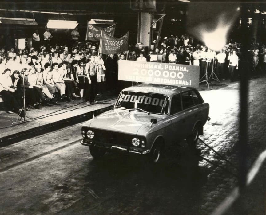 Москвич-412 выпускался с 1967 по 1997 год на Ижевском автозаводе