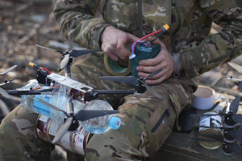 дрон для доставки провизии