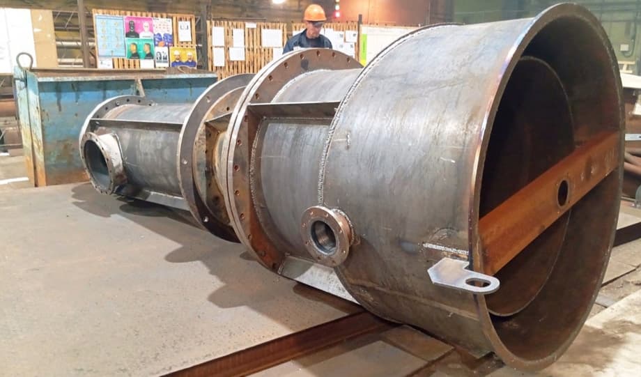 Hydroseparator for REM extraction