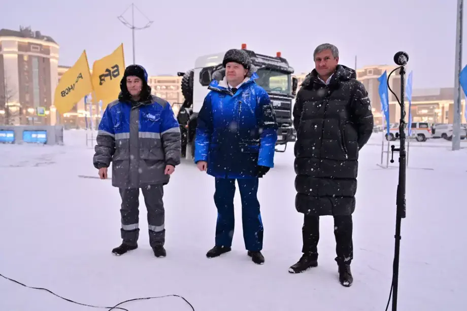 Тягач БАЗ S34A10