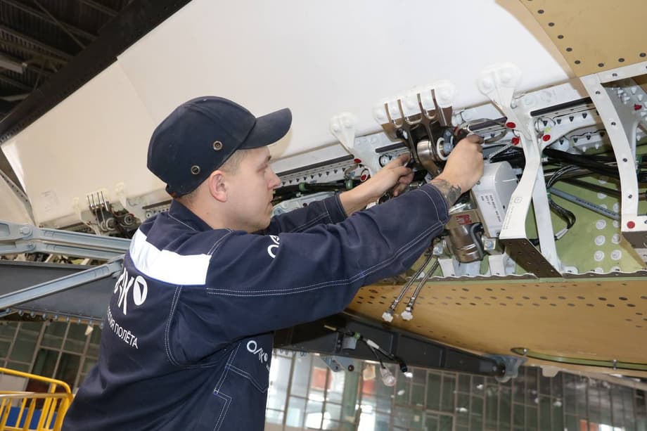 Сборка крыла МС-21-310