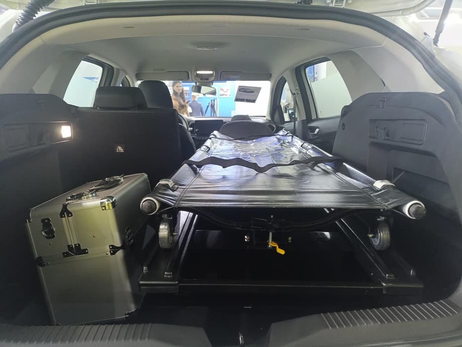 Sanitary Lada Iskra inside