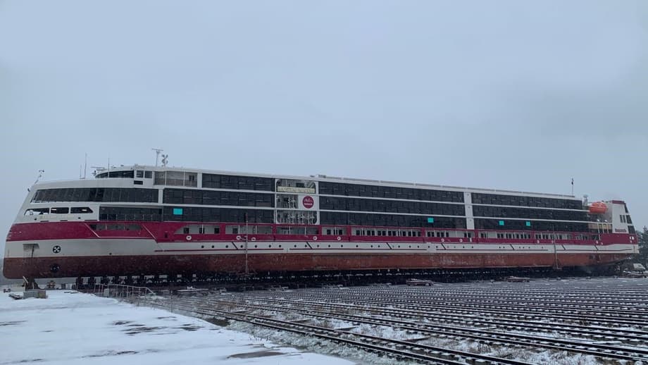 Cruise ship "Mustai Karim" 