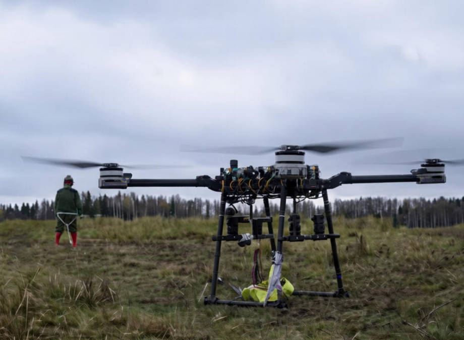 Heavy transport and strike drone "Elephant"