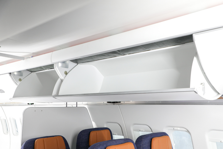 Импортозамещённая полка в ходе примерки в самолете МС-21