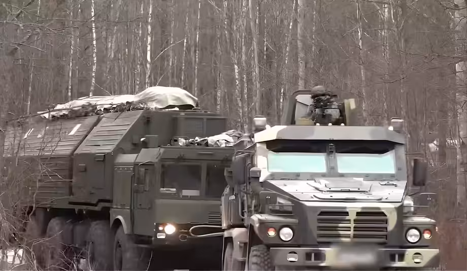 Машина из состава комплекса с БРСД «Орешник»