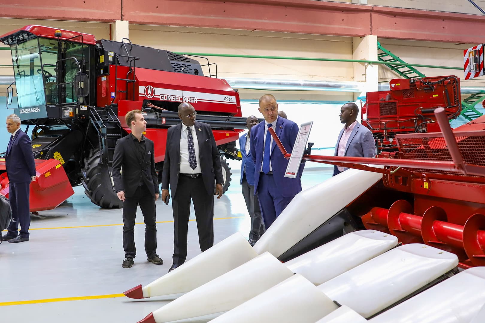 Visit of the Ugandan delegation to the GOMSELMASH plant