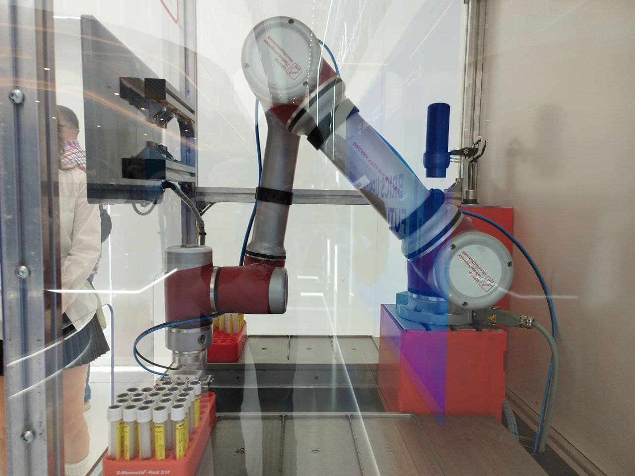 Роботизированный модуль для лабораторий